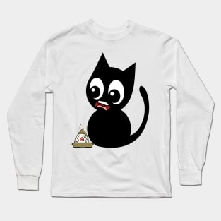 Funny black Cat steps on a dirty diaper Long Sleeve T-Shirt